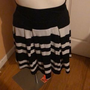 INC international concept black and white midi skirt in size Large